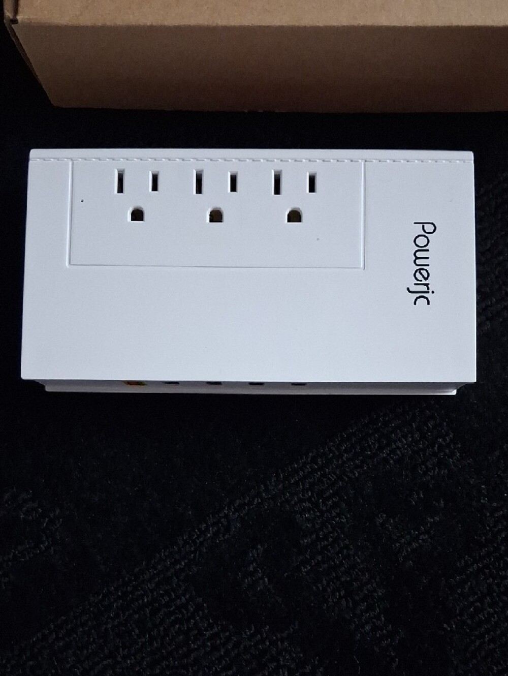 Powerjc White International Voltage Converter with Adapters - Picture 4 of 12